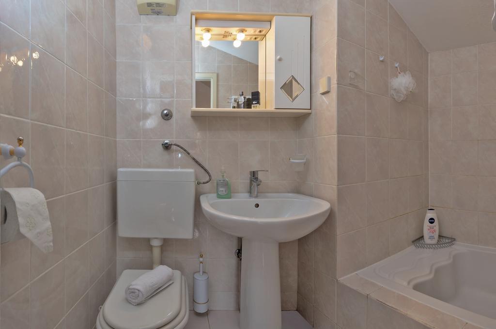 Apartment Viki Split Exterior photo