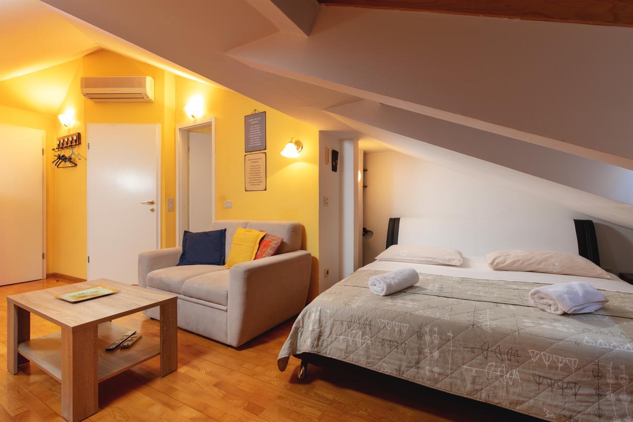Apartment Viki Split Exterior photo